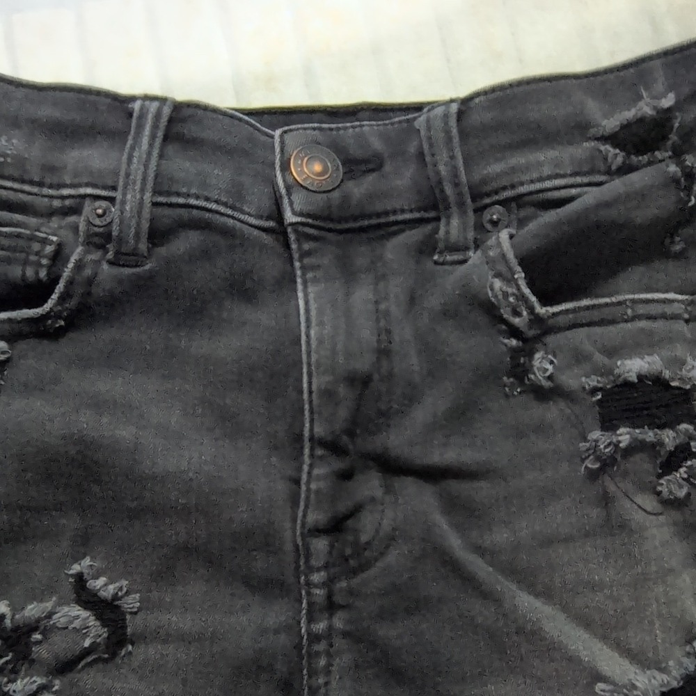American Eagle Outfiter Blk Distresed  Edgy Festil Y2K cut off denim shorts -sz2 - Picture 5 of 10
